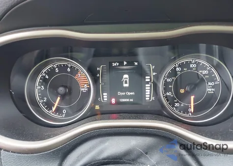 2016 Jeep Cherokee Latitude z USA, uszkodzony, nr VIN 1C4PJMCSXGW101148